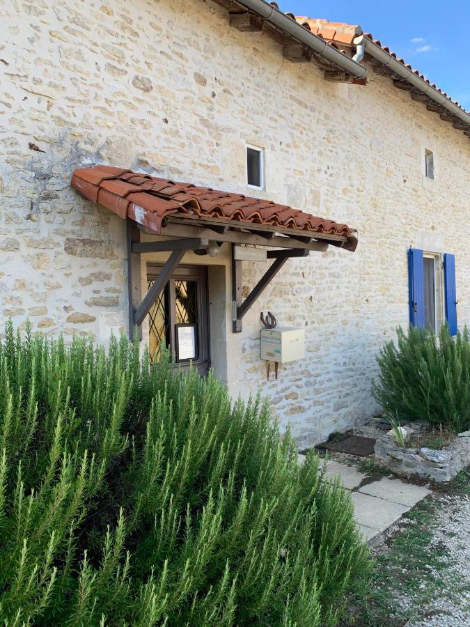 Mas De La Piniere Bed & Breakfast Mauprevoir Exterior photo